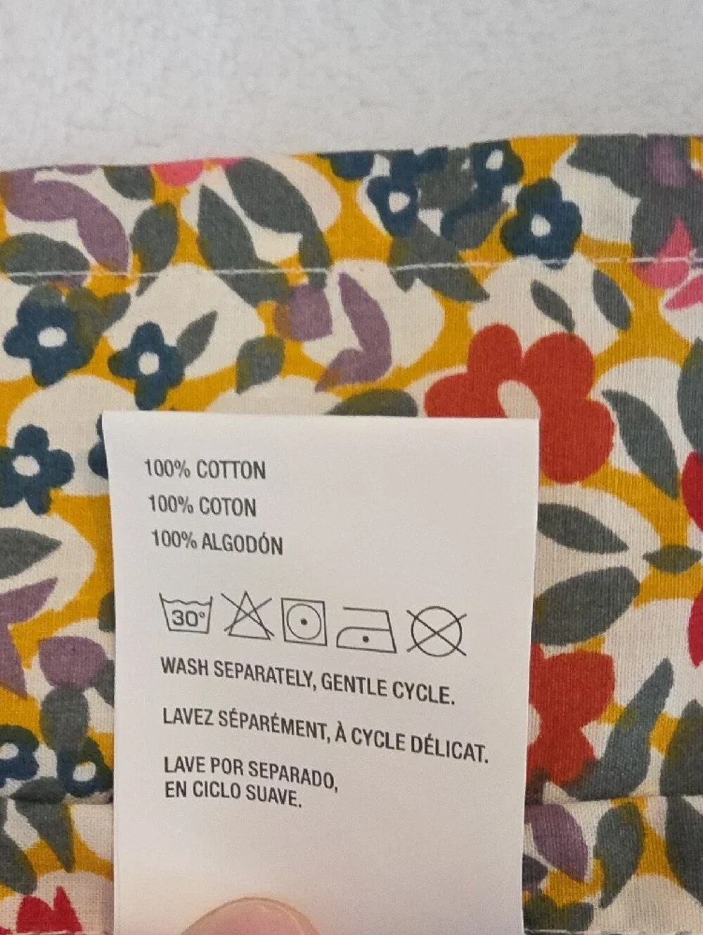 Crate&Barrel NWOT Lola Floral Red Yellow Teal Pink Cotton Napkins Set of 6